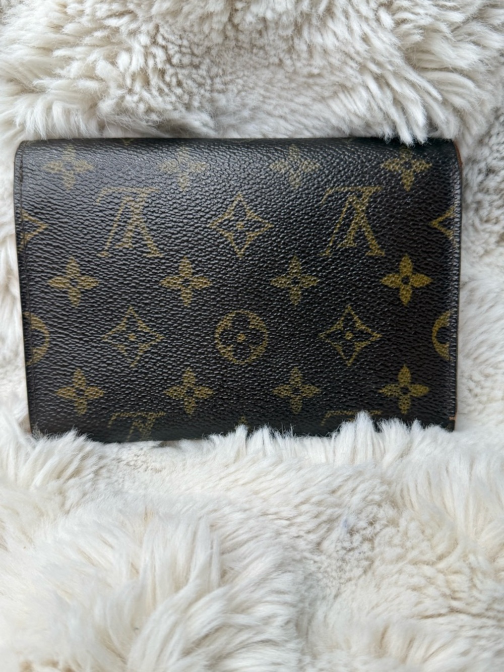 Louis Vuitton Monogram Alexandra Trifold Wallet. - Picture 2 of 15
